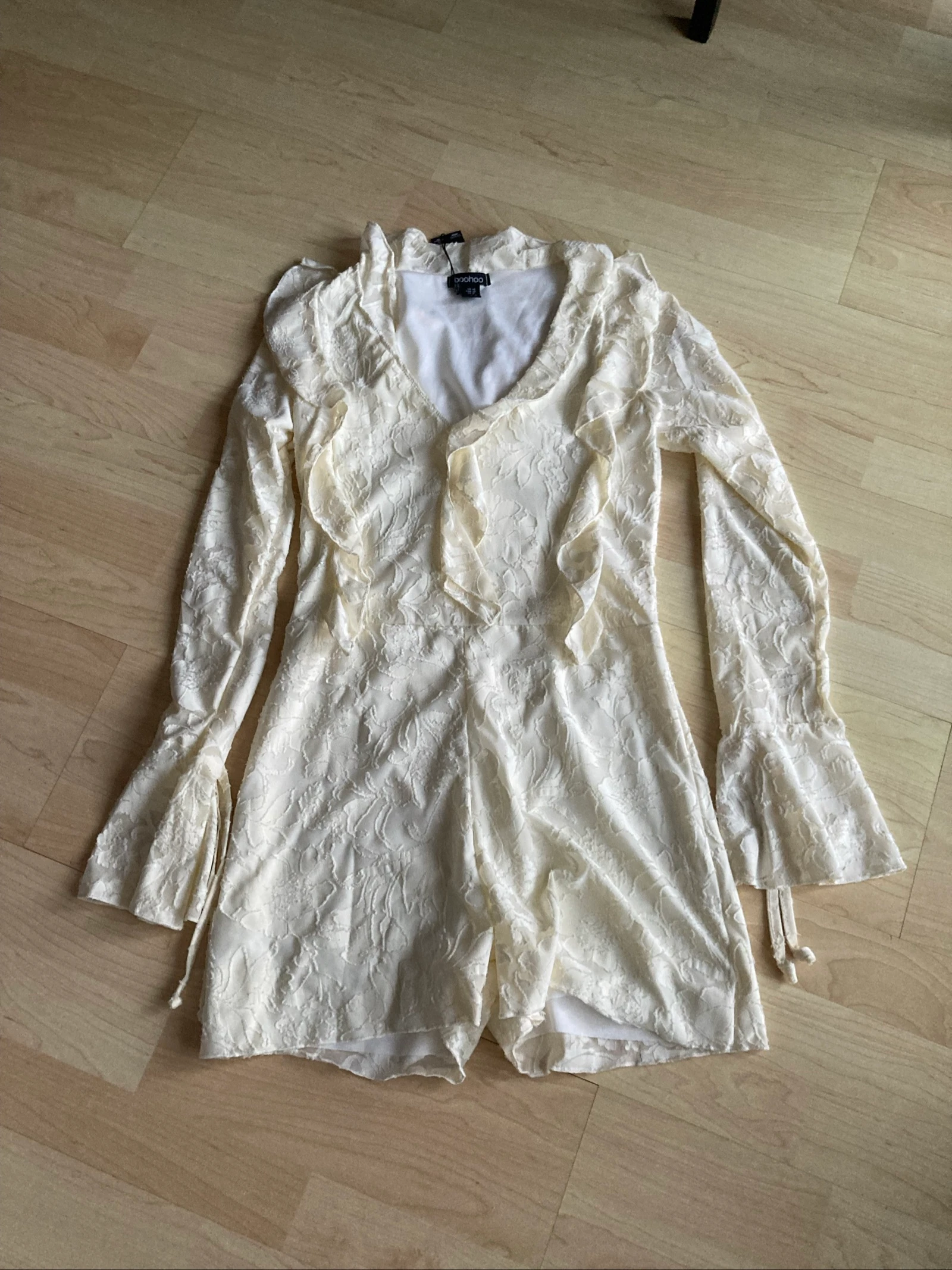 Très jolie combi short taille 38